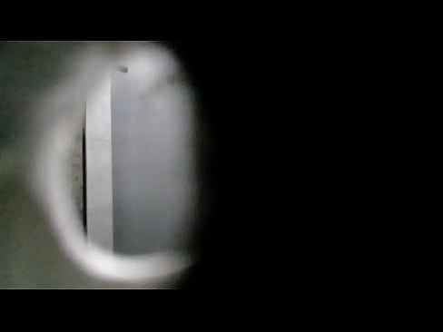 Gostosa batendo uma no banho depois da foda
