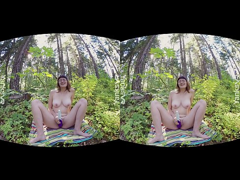 Yanks VR presents Sosha Belle enjoying penetration when she masturbates outdoors