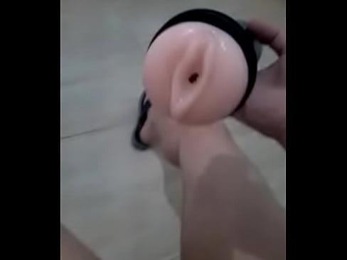 Estreando masturbador novo com meu pau grosso.
