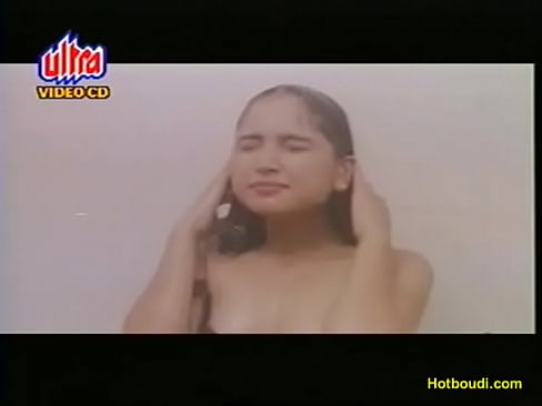 Cute desi teen bathing uncensored mallu
