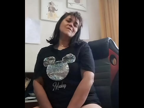 Mature milf riding her hairy toy