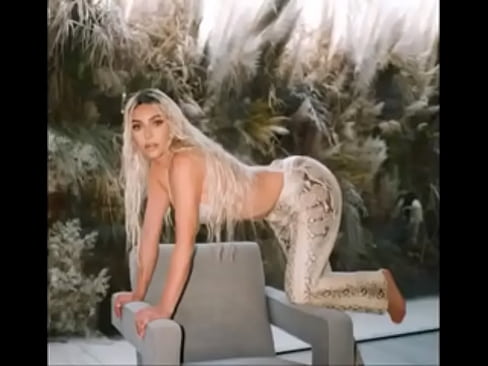 Kim Kardashian photo sexy