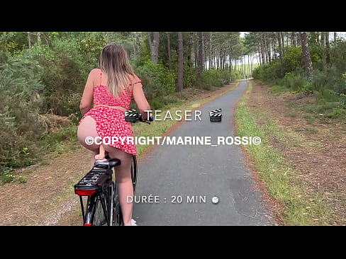 Balade à vélo qui finit en baise