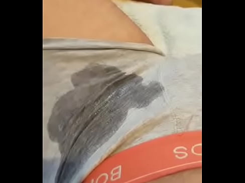 Ws in bed piss play solo