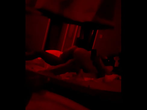 Jovens transando no motel