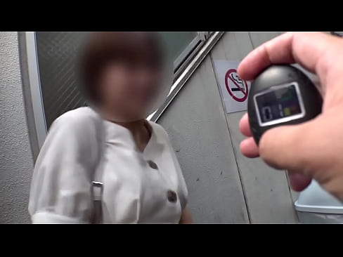 性奴隷になったビーチバレー選手を調教した動画を公開します。