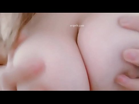 你愿意出多少钱搞这个骚货?
