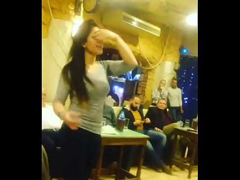 her friends inviting her to dance you won't believe what she done !