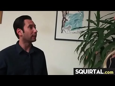SHE SQUIRTS NICE PUSSY JUICE 23