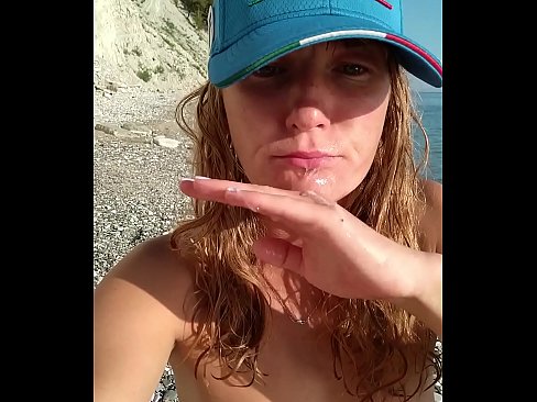 Kinky Selfie - Real oral sex and pissing on a dick on a public beach. RoleplaysCouples