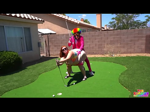 BBW gets plastered by a clown after playing mini golf