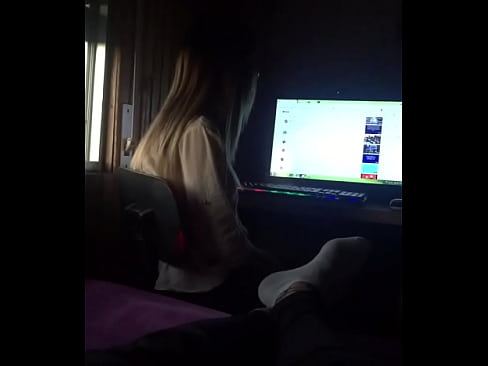 Me pajeo mientras mi amiga no mira