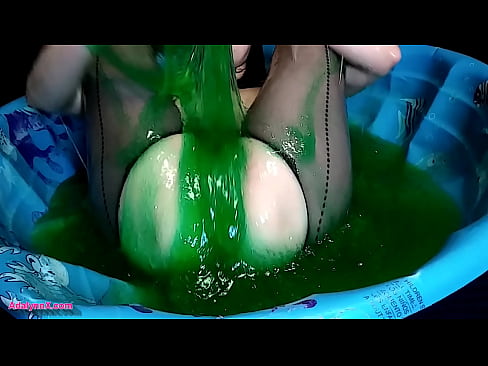 Fisting Pussy In Green Goop Pool