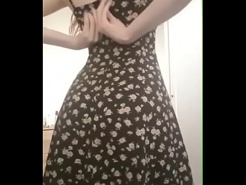 Amateur Girl in Summer dress on  - Livebaes.com