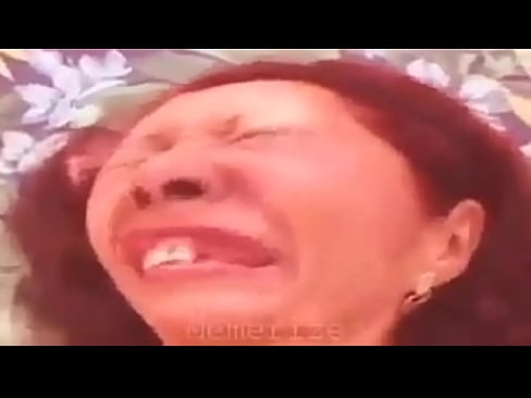 IDOSA SEM DENTE TRANSANDO COM NOVINHO NA IGREJA