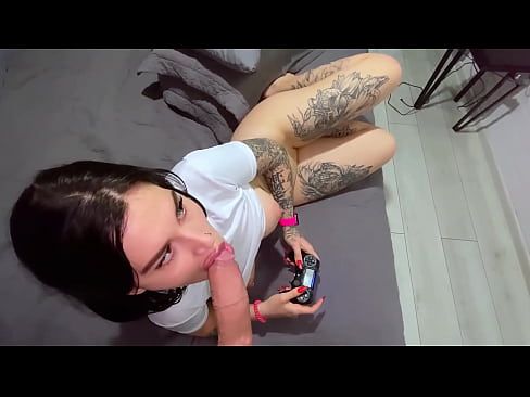Girl Fucked While Playing Spider-Man PS4 @sluttattoo)