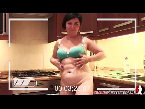 SO EMBARRASSING! Ridiculous Milf strips and hums