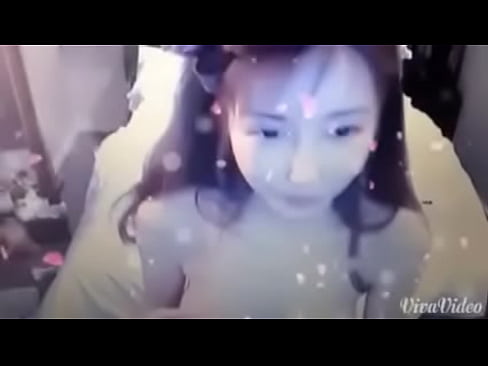 Vietnamese bigtits girl cam - Phương Bé