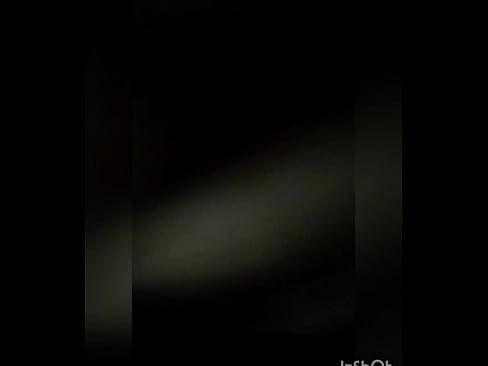 Sofrendo na vara, gozou gostoso no final!
