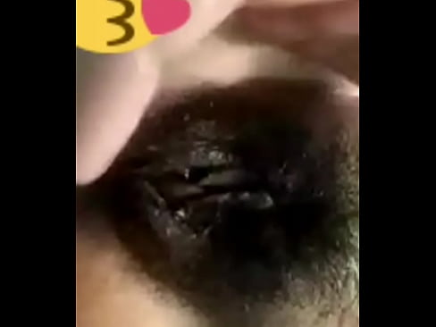 Jugando con panochita se masturbar para su bato