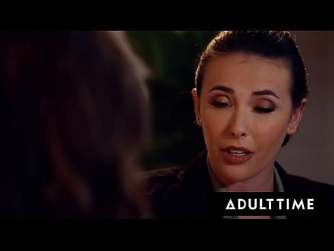 Femdom Teaches Lesbian How To Be A Dom