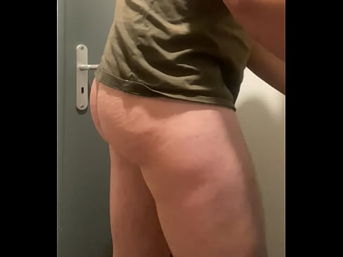 Young amateur anal