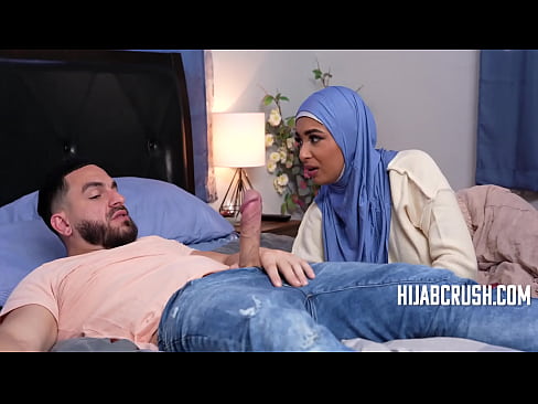 Girlfriend In Hijab Does Exactly What I Want For Christmas
