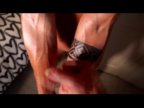 Cumming on sexy girl veins