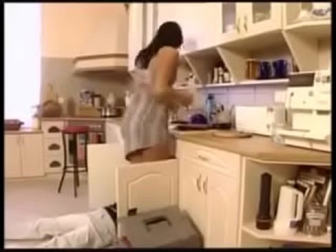Housewives Fuck The Plumber