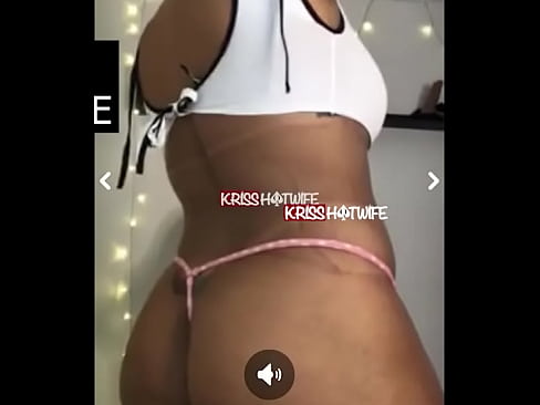 Puta Da Kriss Hotwife Nuazinha em frente a Cam experimentando leggings