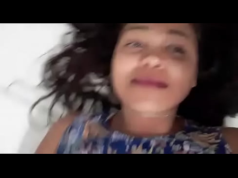 Novinha se exibindo