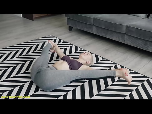 flexible big butt milf Hanna Montana gets passive partner stretched and rough double penetration banged in extreme contortion sex posistions