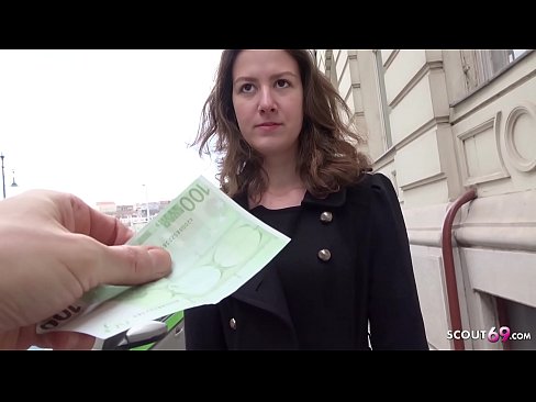 GERMAN SCOUT - Schuelerin Alessandra auf der Strasse angesprochen und ohne Kondom gevoegelt