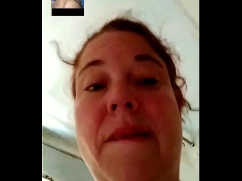 Vieja se toca en badoo