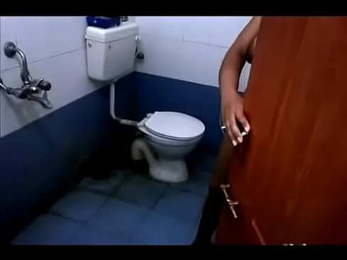 Shilpa Bhabhi Masturbating In Shower