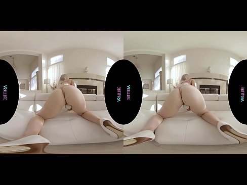 Adorable blonde gets off while using her vibrator in virtual reality