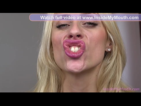 Brittany Bardot showing and fisting her mouth