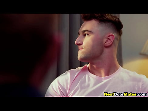 Gay buff fucked bareback by his new neighbor