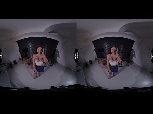DARK ROOM VR - Movie Star Is Born