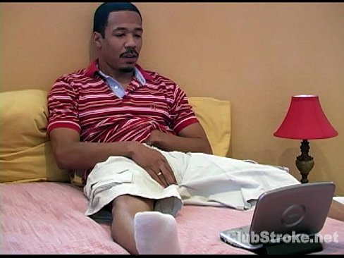 Muscular Straight Guy Braxton Masturbating