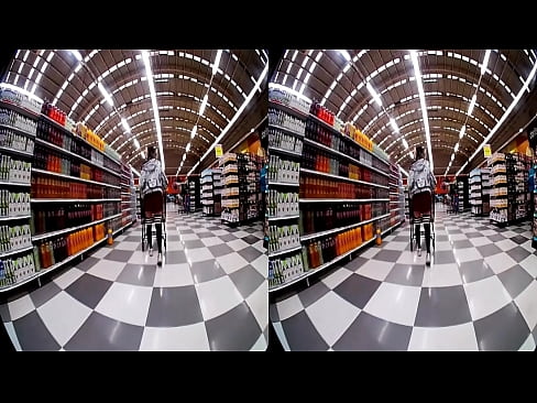 Pussy flashing in the supermarket VR