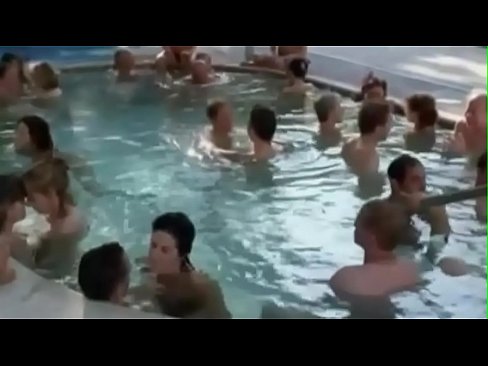 At blive nøgen offentligt og have det sjovt del 2  At blive nøgen offentligt og have det sjovt del 2