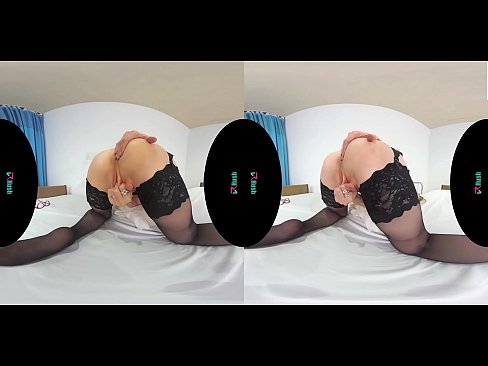 Hot blonde mature Nina Hartley masturbating in virtual reality