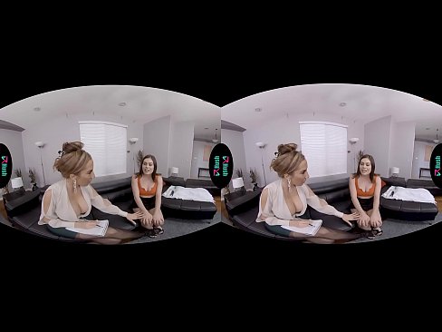 Sexy Latina visits her doctor for some sexual advice in virtual reality