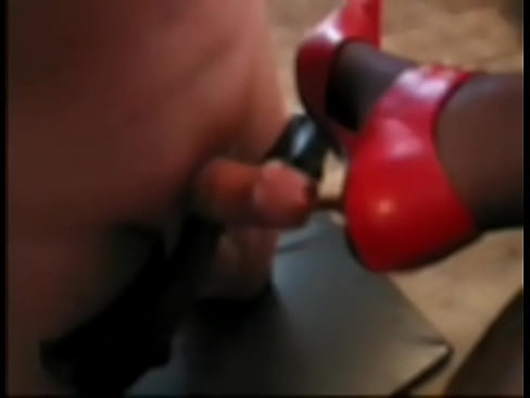 Small clip of heel insertion