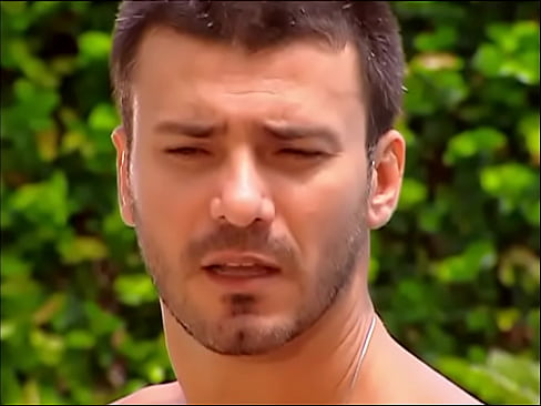 Gostosos de sunga em novela