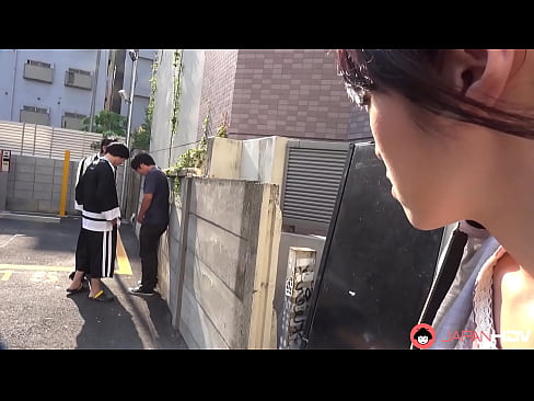 Japanese Sara Yurikawa sucks a hard cock,uncensored.