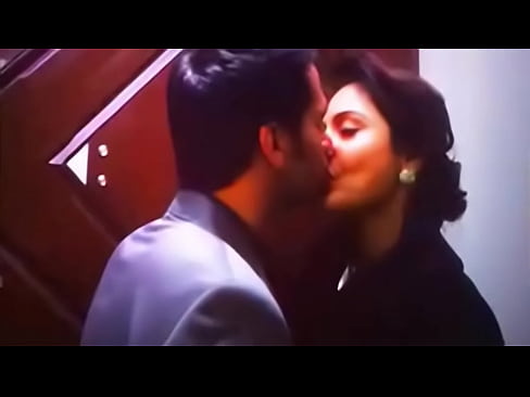 Anushka Sharma All 11 Kissing Scenes Bikini Scenes