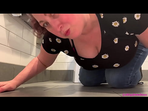 Big tits bounce, peeing, and sweaty barefeet