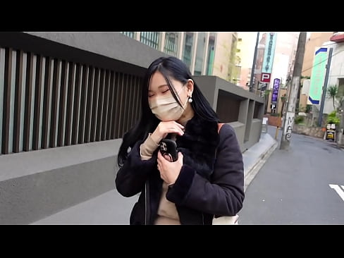 ゆうき(35) 人妻 旦那がお仕事して以来だにお小遣い稼ぎでAV出演 B99(Hカップ) W61 H95 歩く度にニットのタイトスカートが巨尻に張り付いて のっけからテンション爆上げ⤴  https://bit.ly/3hNp6AI